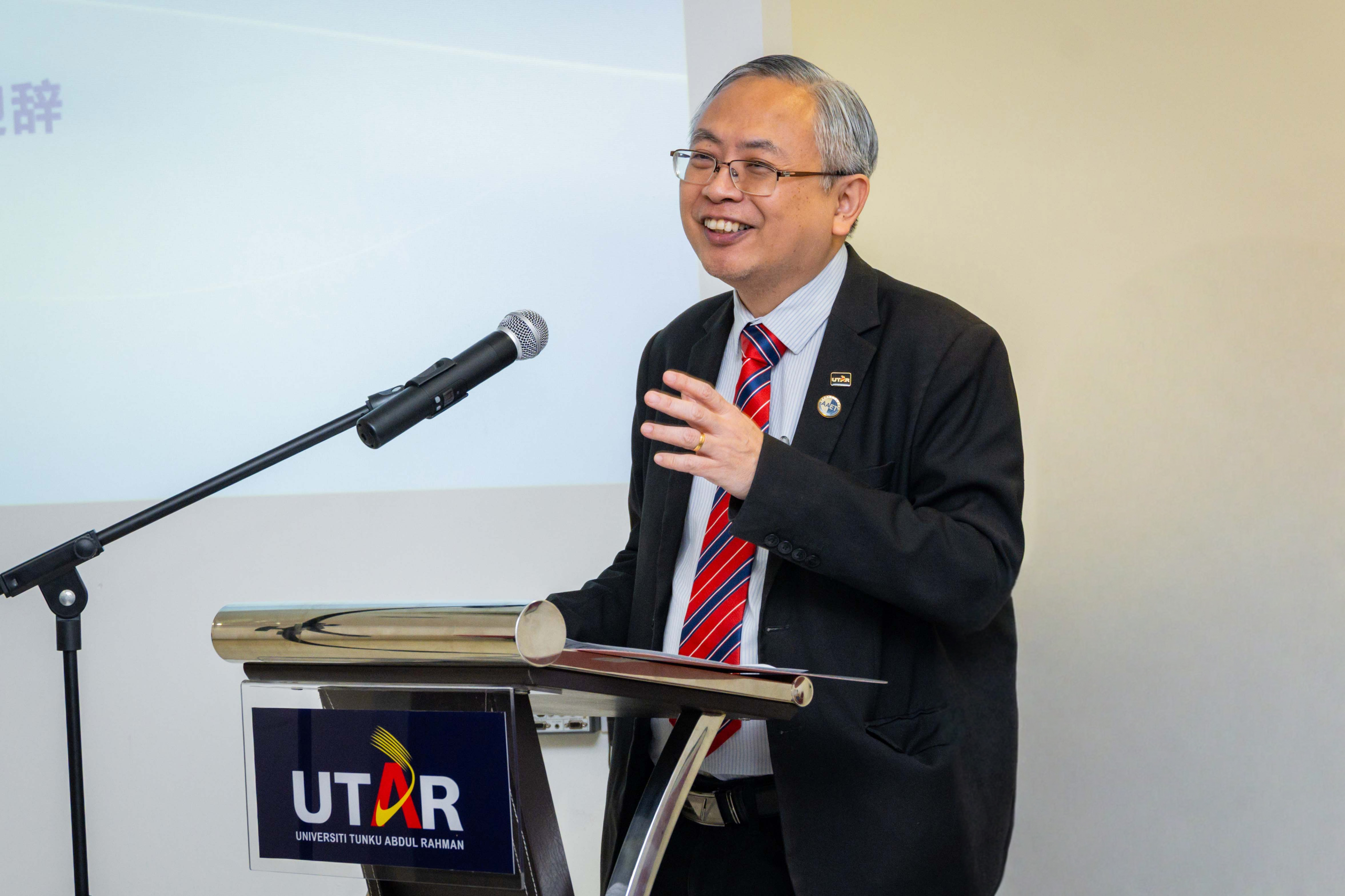 Prof Dato’ Ewe emphasising the value of cross-border academic partnerships