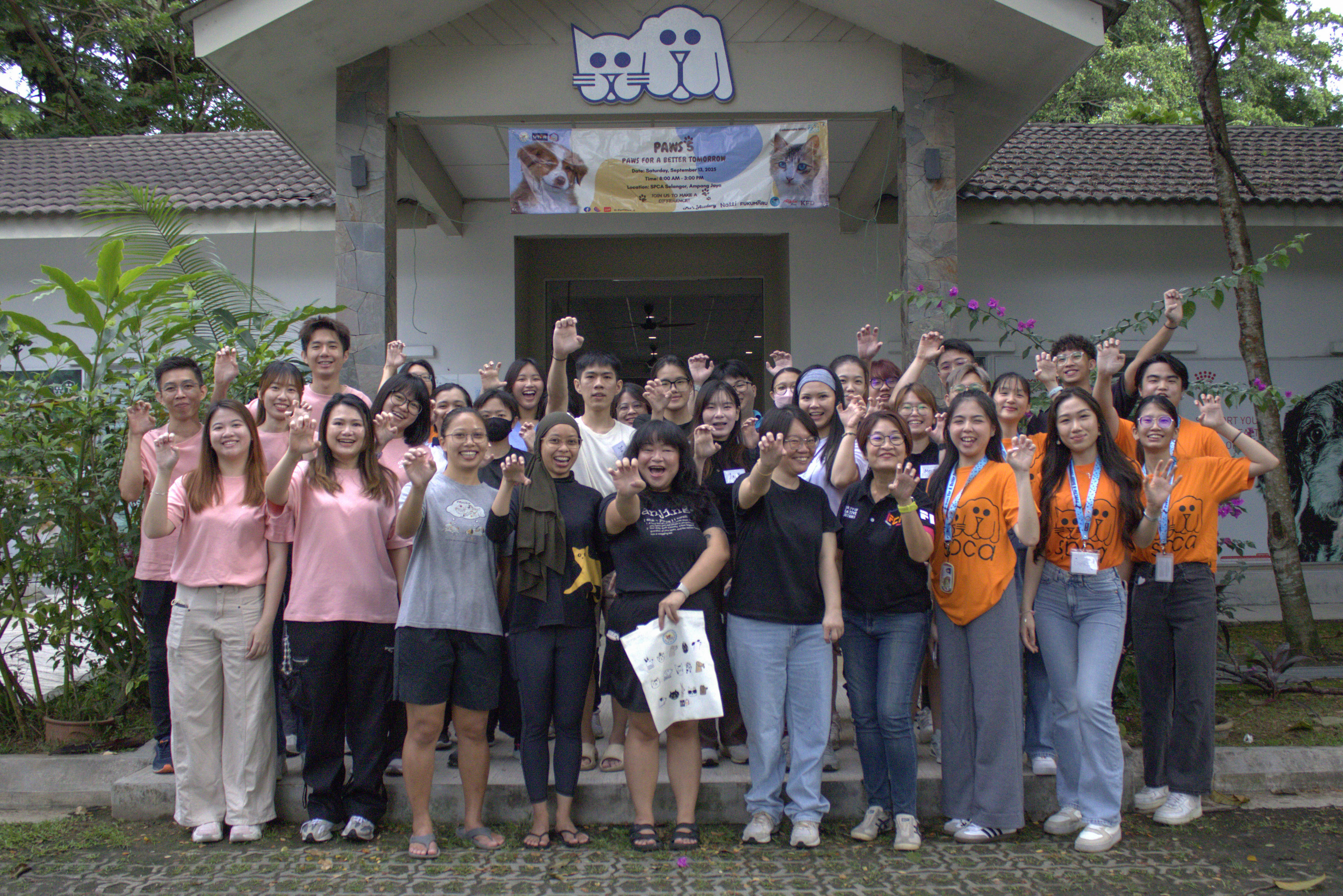 Group photo of students, academics and SPCA staff 
