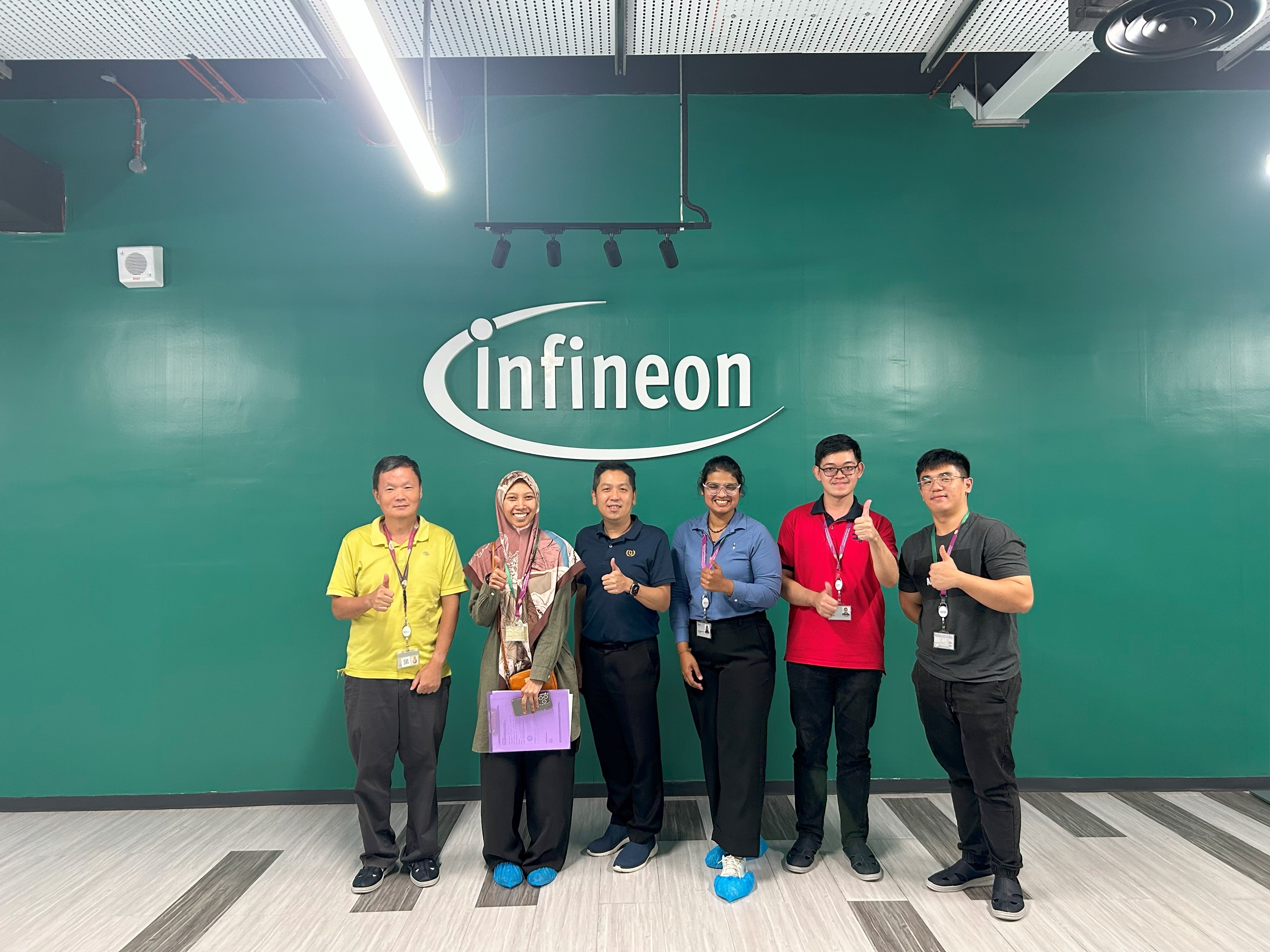 From left: Senior Principal Engineer Tan Chan Lik, FEGT academic Nursaida binti Mohamad Zaber, Senior Director Tan Boon Khuan, and Infineon interns Pavithra Sanmugasuntaram, Leow Kien Zen, and Lee Wei Xin