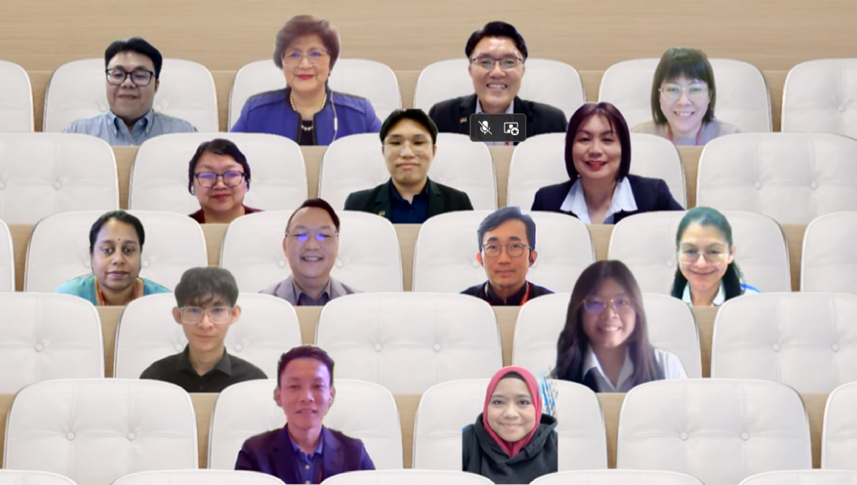 Group photo at the end of the e-ceremony