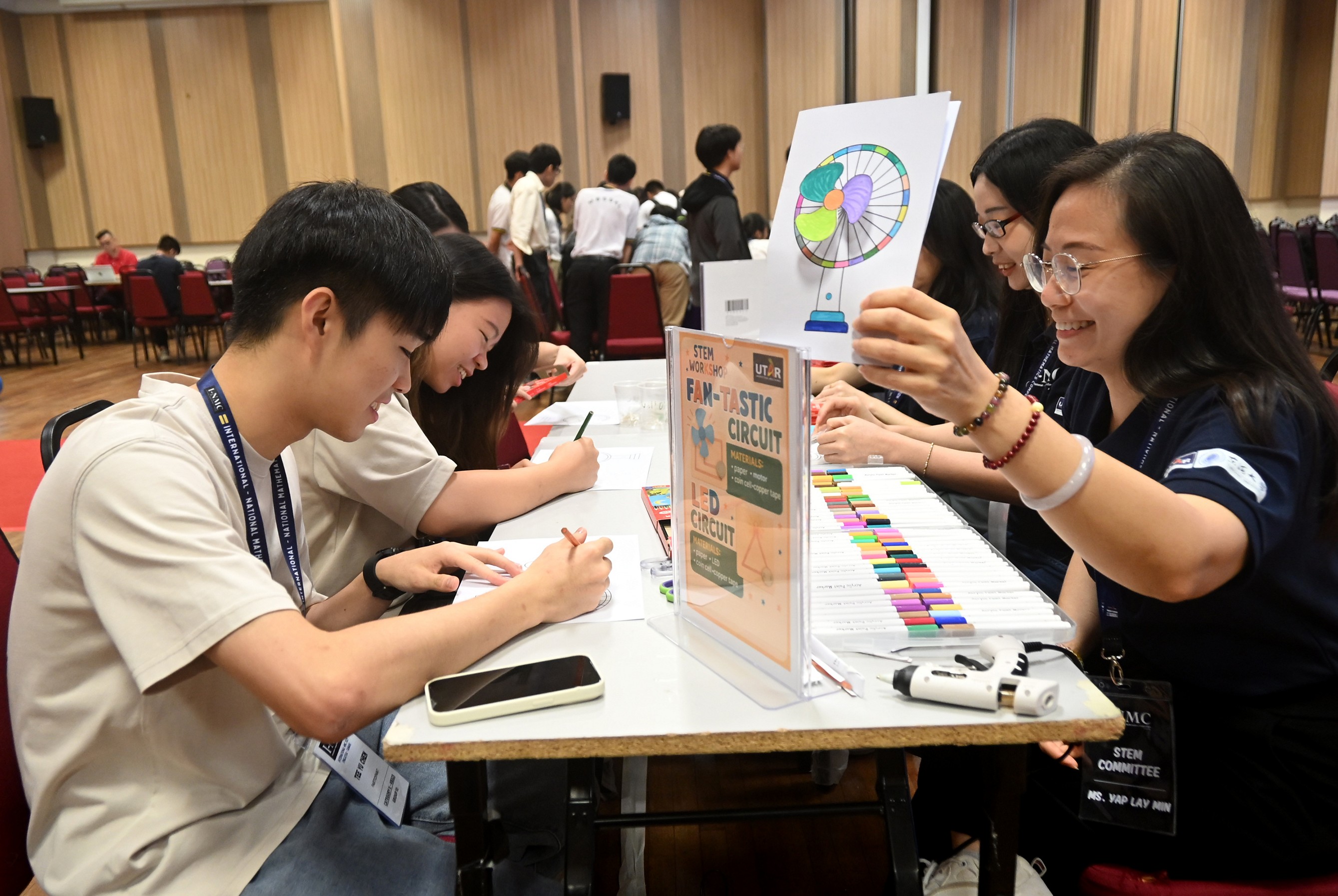 STEM Workshop: DIY Paper Circuit (Physics) 