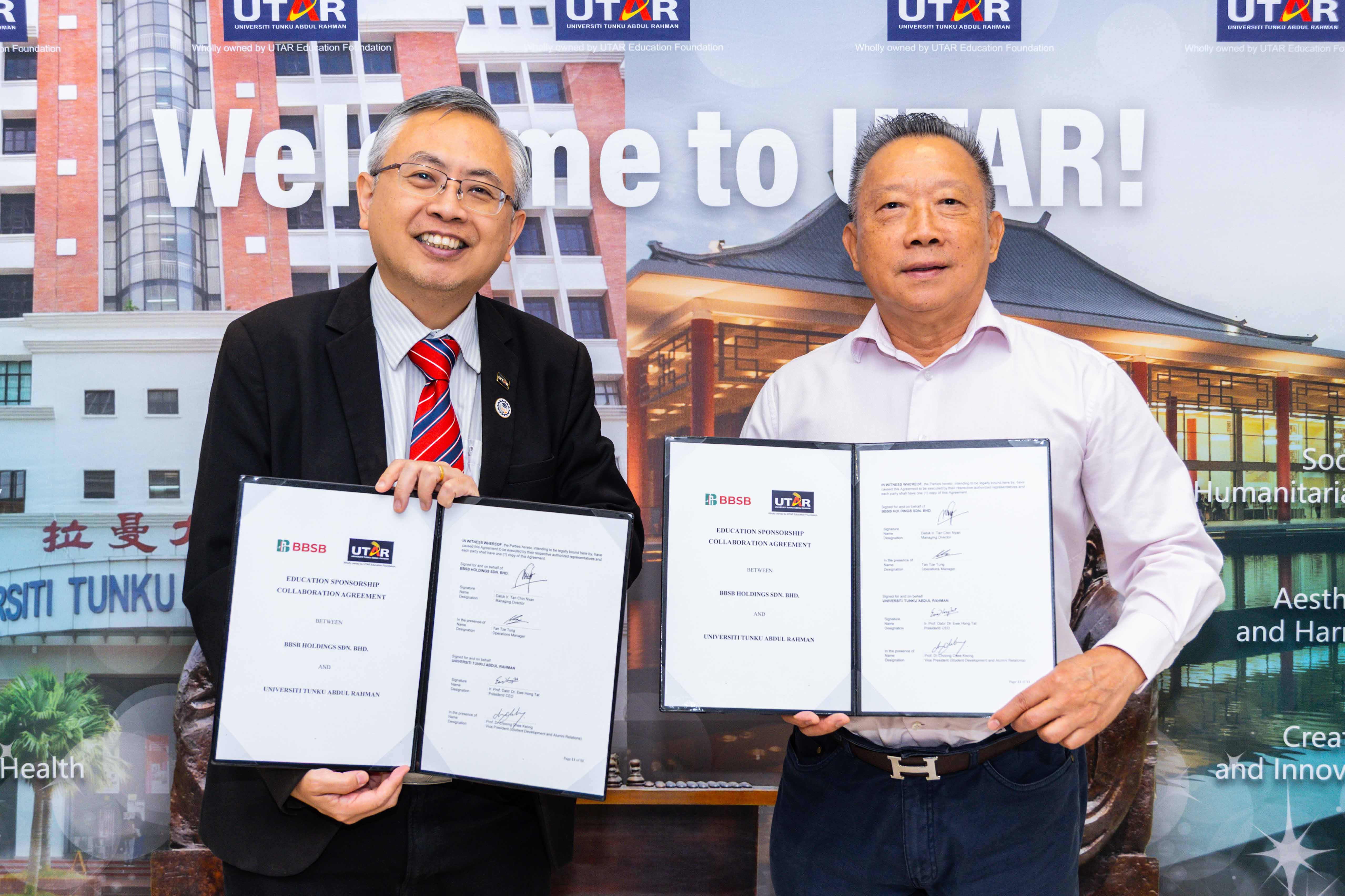Prof Dato’ Ewe (left) with Datuk Tan