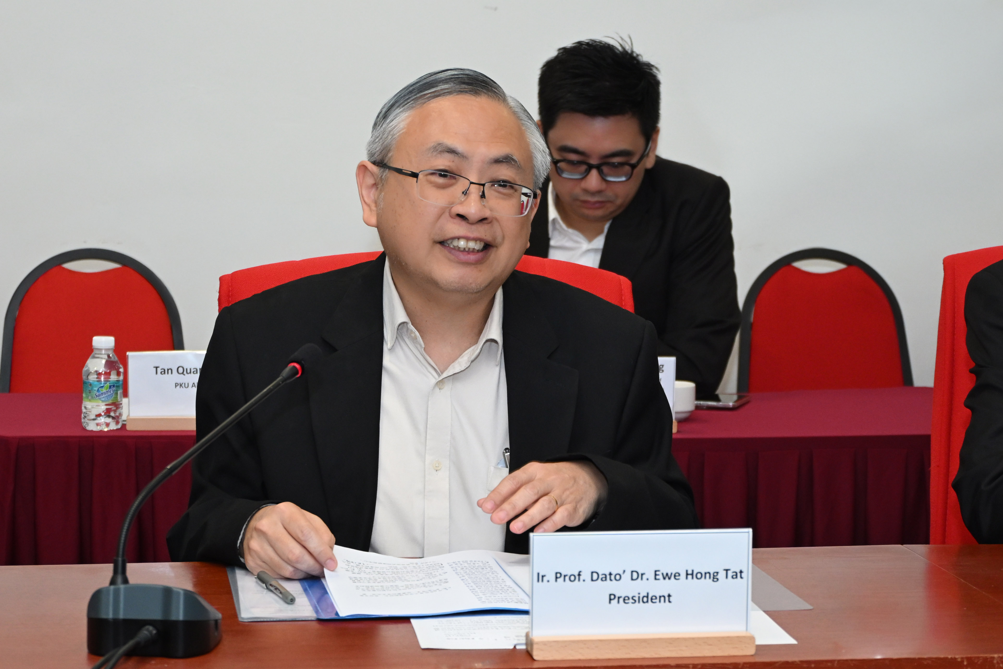 Prof Dato’ Ewe delivering his speech